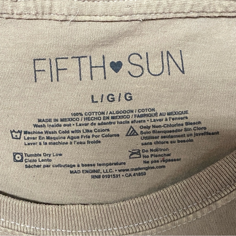 Sunflower Graphic T-Shirt - Picture 2 of 2